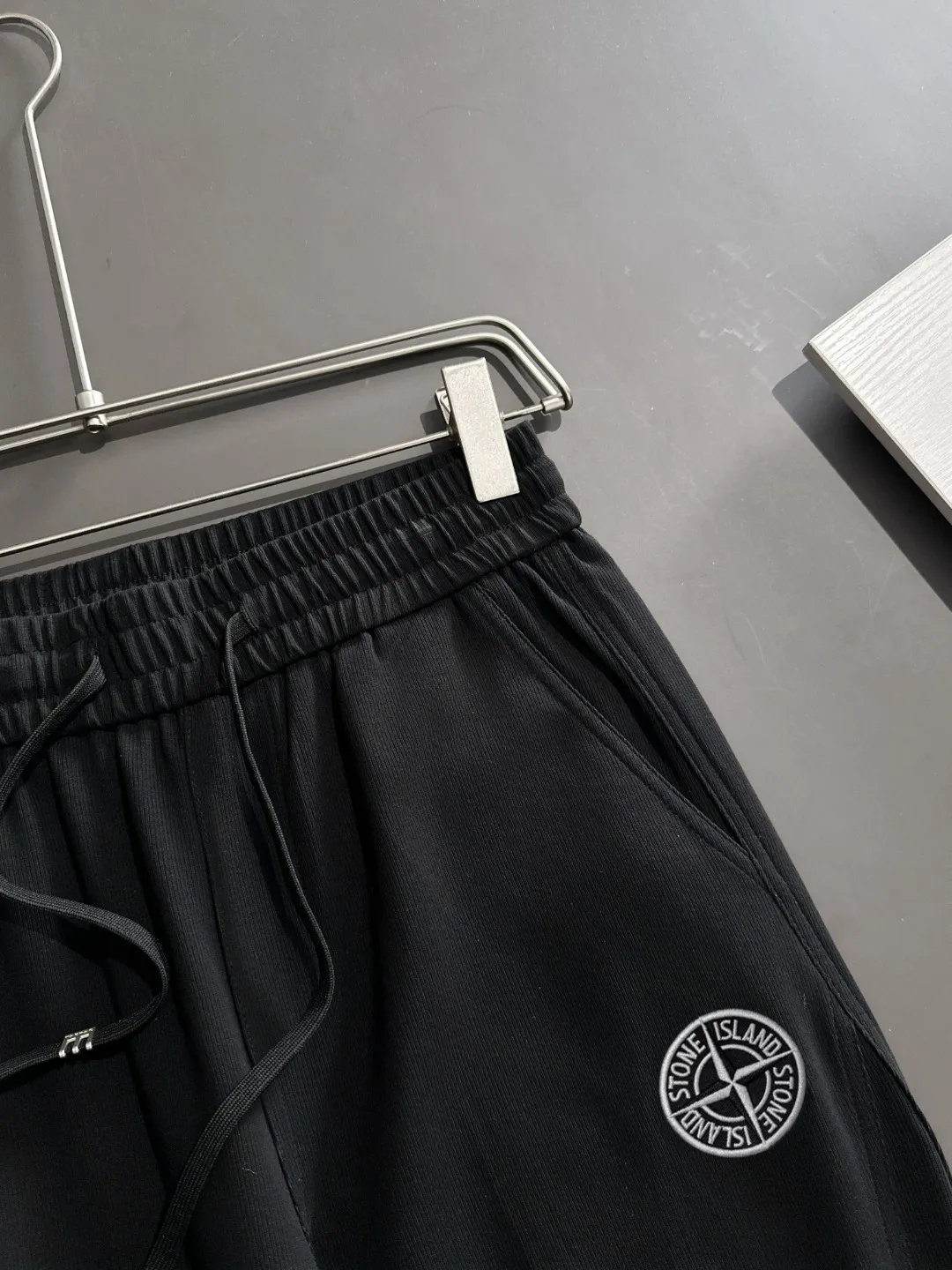 🅿️400 next day shipping Stone Island 2025 spring and summer new elastic band casual pants, thin counter custom fabrics, high breathability and comfort, impeccable details, brand element design concept, reflecting high quality. It feels delicate and soft! It presents a casual cut and the upper body shape is great! Size: M-4XL